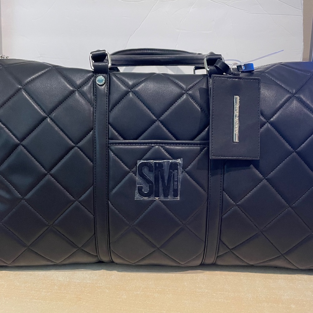 Steve Madden BSpeedy Puffy White Duffle | NWT Duffel bag